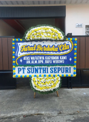 Papan Bunga Duka di Panunggangan Barat