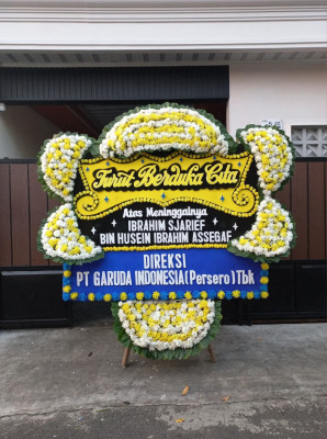 Papan Bunga Duka di Panunggangan Barat