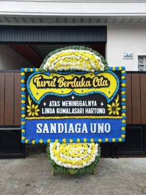 Papan Bunga Duka di Panunggangan Barat